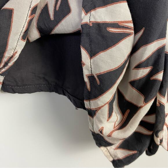 Amuse Society Estella Charcoal Grey Print Romper Size Small - Picture 5 of 14